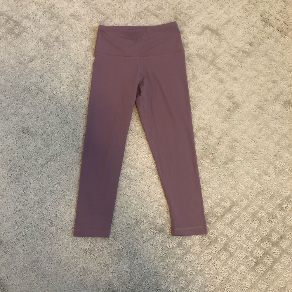 Crop yoga pants